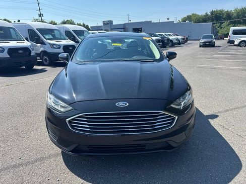 Used 2020 Ford Fusion SE FWD image 8