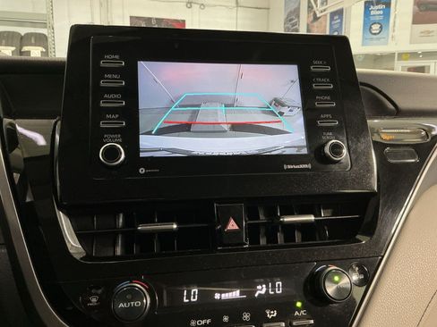 Used 2022 Toyota Camry SE FWD image 20