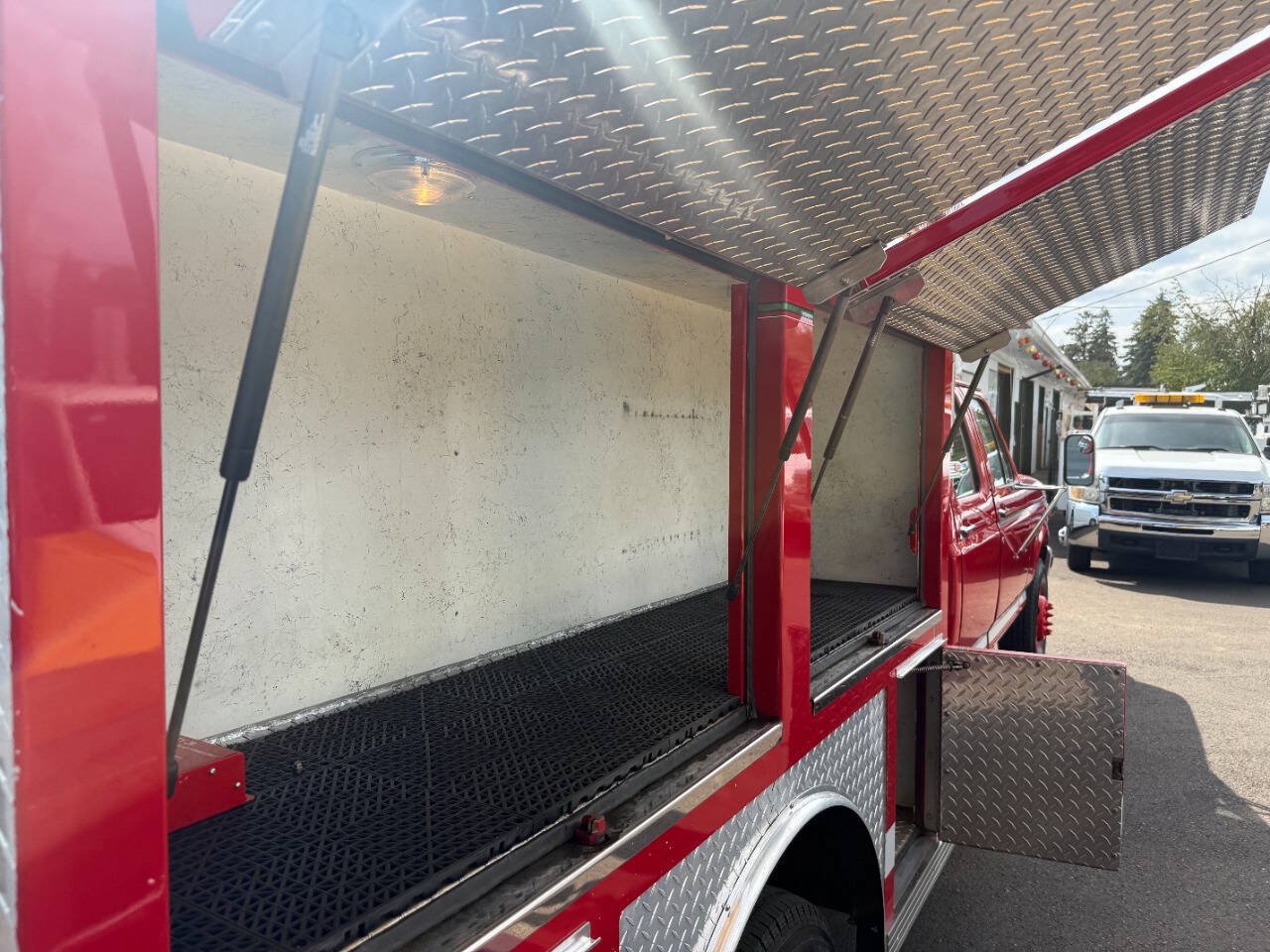 Used 1995 Ford F450 2WD Regular Cab Super Duty image 30