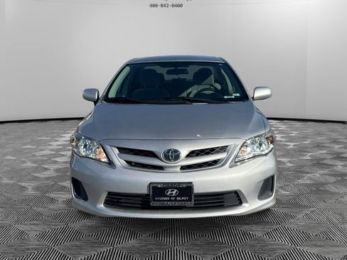 Used 2011 Toyota Corolla LE image 2