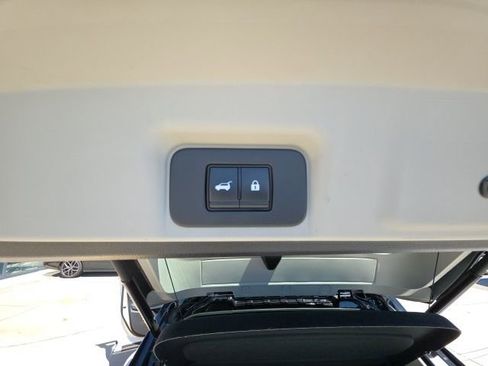 Used 2023 Nissan Ariya PLATINUM+ e-4ORCE image 28