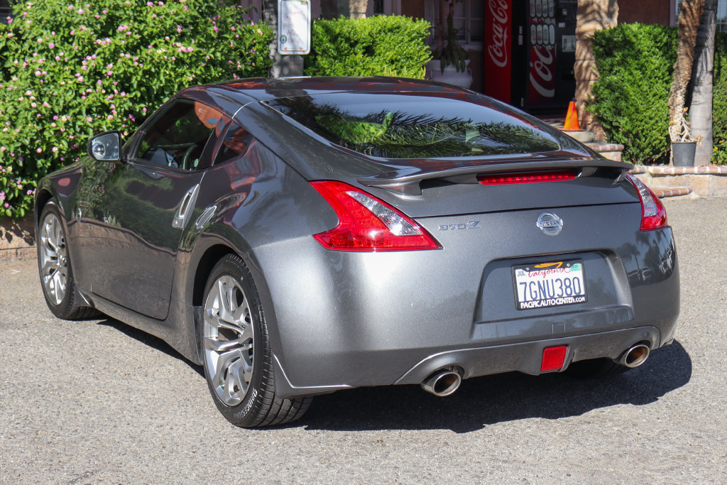 Used 2014 Nissan 370Z Coupe RWD image 6