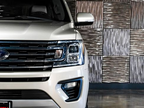 Used 2018 Ford Expedition Max XLT w/ Equipment Group 202A image 44