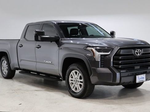 Used 2022 Toyota Tundra SR5 w/ SR5 Premium Package AWD/4WD image 1