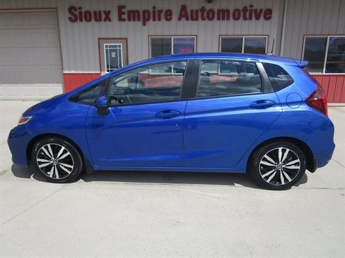 Used 2018 Honda Fit EX image 2