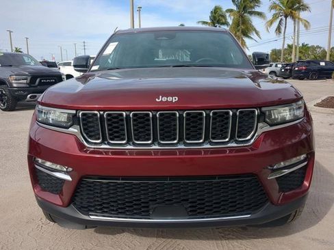 Used 2024 Jeep Grand Cherokee Limited image 3