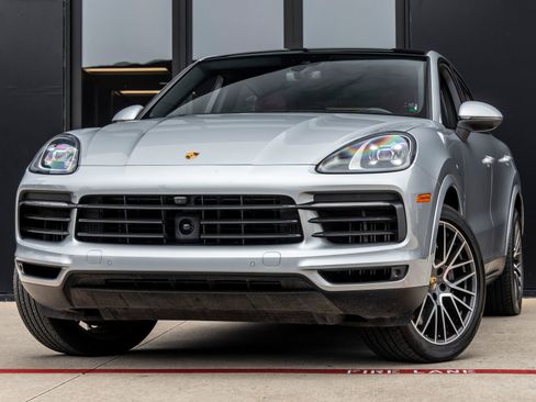 Certified 2021 Porsche Cayenne S AWD/4WD image 1