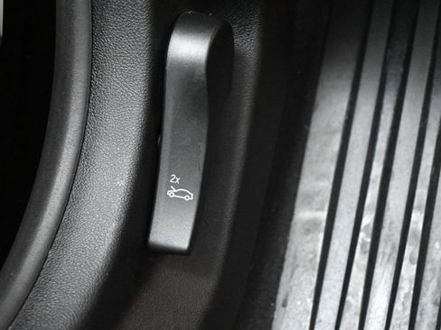 Used 2022 BMW 530i w/ Premium Package image 39