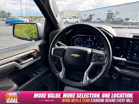 Used 2023 Chevrolet Silverado 1500 LTZ w/ LTZ Convenience Package II AWD/4WD image 15