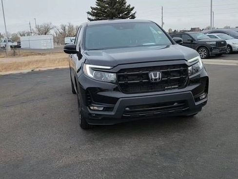 Used 2025 Honda Ridgeline Black Edition image 4