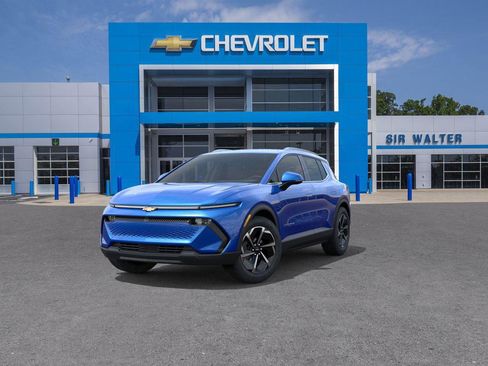 New 2026 Chevrolet Equinox EV LT image 8