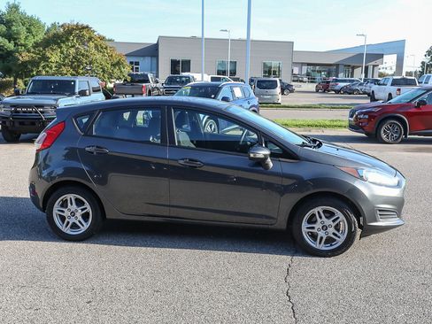 Used 2019 Ford Fiesta SE w/ Cold Weather Package FWD image 8