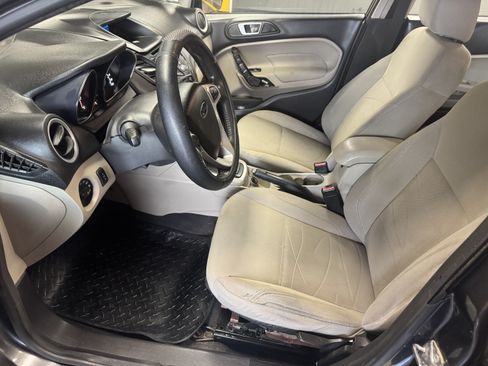 Used 2015 Ford Fiesta SE FWD image 12
