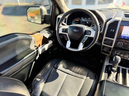 Used 2019 Ford F150 Lariat image 27