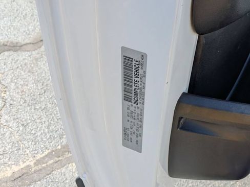 Used 2019 RAM ProMaster 3500 w/ Premium Appearance Group FWD image 31