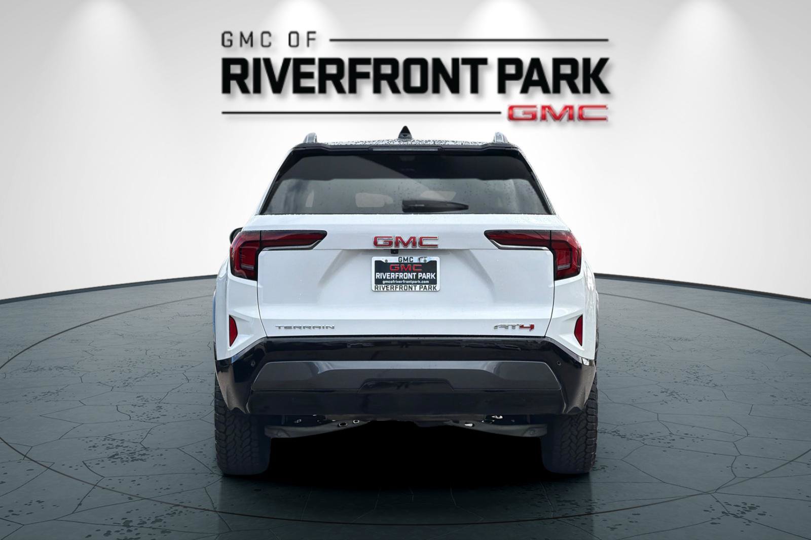 New 2026 GMC Terrain AT4 w/ Convenience Package III AWD/4WD image 4