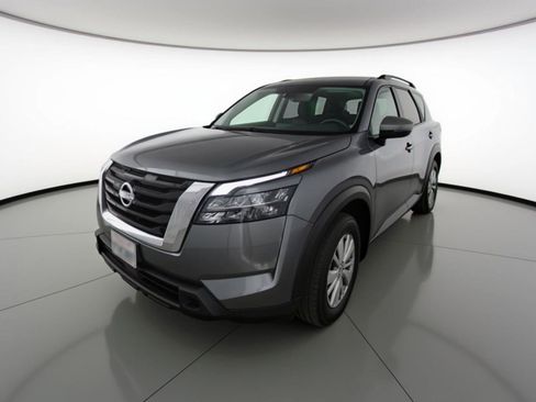 Used 2025 Nissan Pathfinder SV FWD image 3