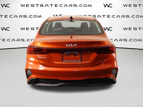 Used 2024 Kia Forte LXS FWD image 4