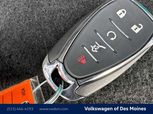 Used 2021 Chevrolet Traverse LT image 20