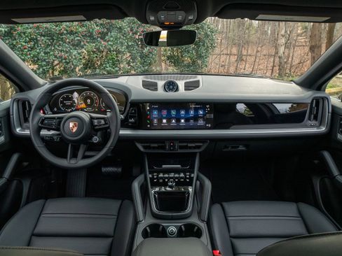 New 2026 Porsche Cayenne Coupe AWD/4WD image 22