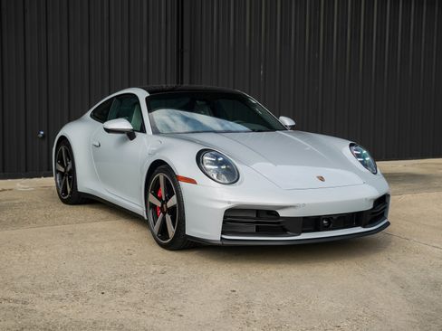 New 2026 Porsche 911 Carrera 4S image 7