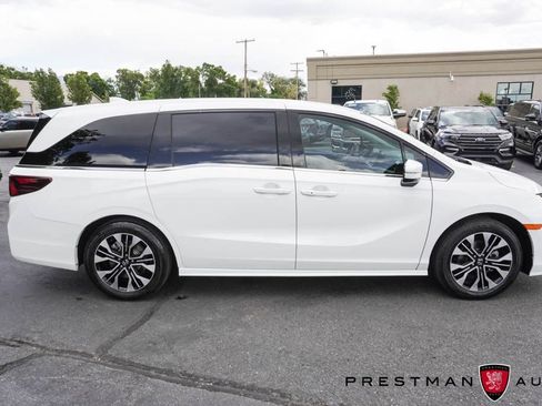Used 2025 Honda Odyssey Elite image 16