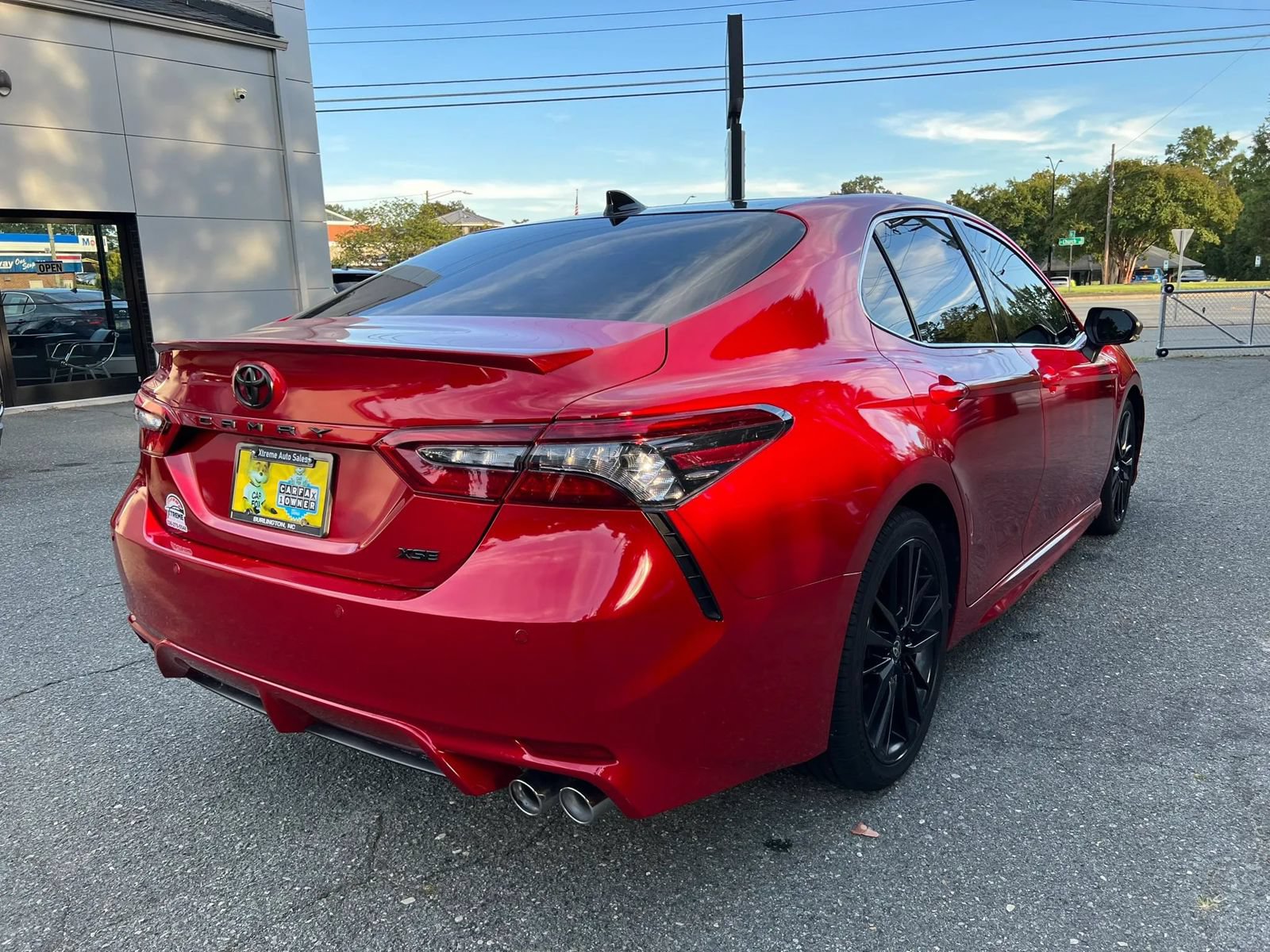 Used 2021 Toyota Camry XSE w/ Navigation Package FWD image 4