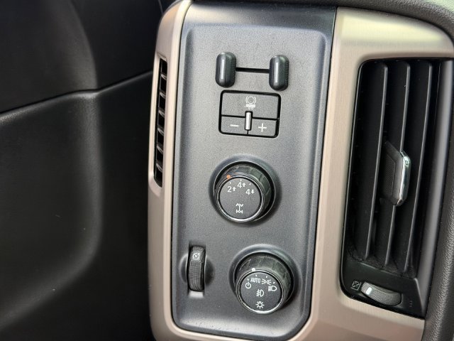 Used 2016 GMC Sierra 3500 Denali w/ Duramax Plus Package AWD/4WD image 28
