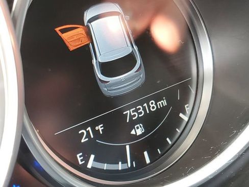 Used 2021 MAZDA CX-5 Touring image 17