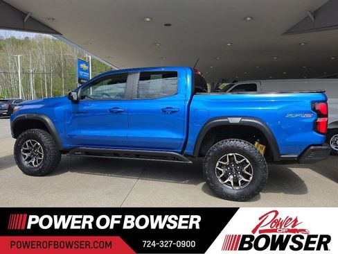 Certified 2024 Chevrolet Colorado ZR2 w/ LPO, Tailgate Decal Package AWD/4WD image 12