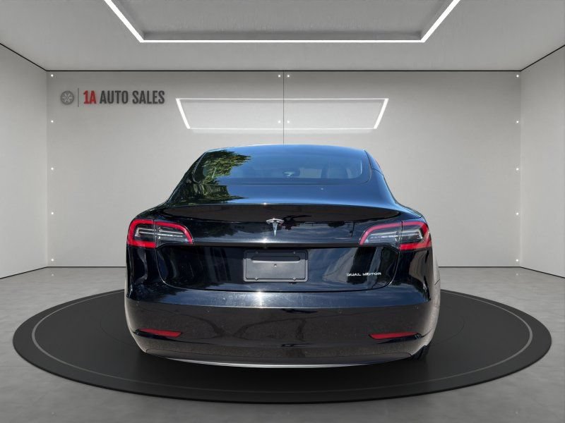 Used 2022 Tesla Model 3 Long Range AWD/4WD image 4