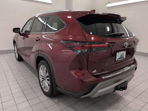Used 2026 Toyota Highlander Platinum AWD/4WD image 20
