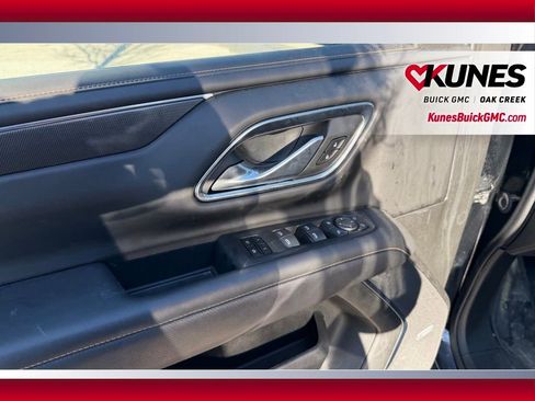 Used 2023 GMC Yukon XL AT4 image 13