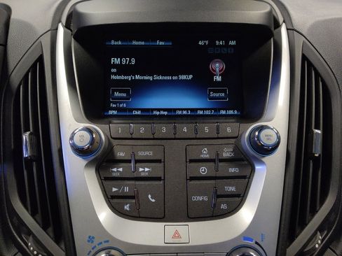 Used 2017 Chevrolet Equinox LS image 25