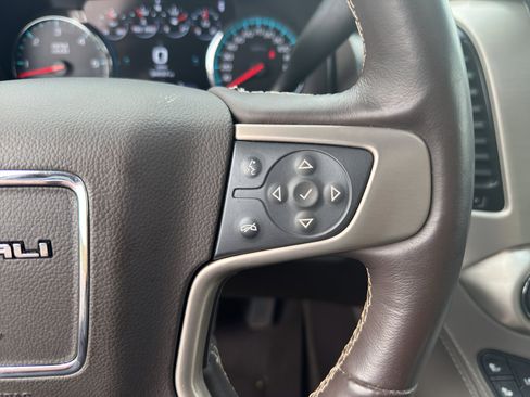 Used 2017 GMC Yukon Denali w/ Open Road Package image 33