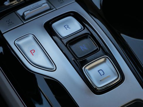 Certified 2023 Hyundai Tucson Limited w/ Cargo Package image 25