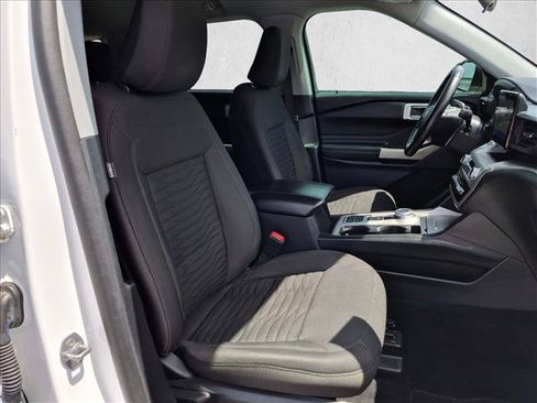 Used 2021 Ford Explorer XLT RWD image 21