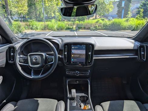 Used 2024 Volvo XC40 Recharge Plus w/ Protection Package Premier AWD/4WD image 13