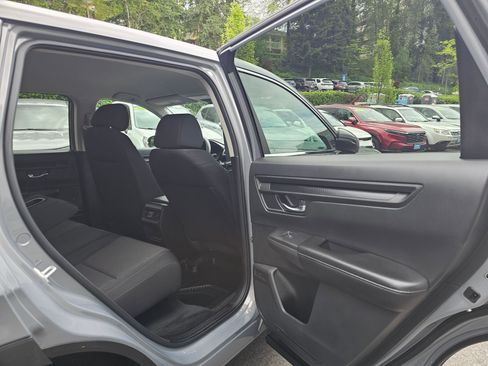 Used 2025 Honda CR-V LX image 14