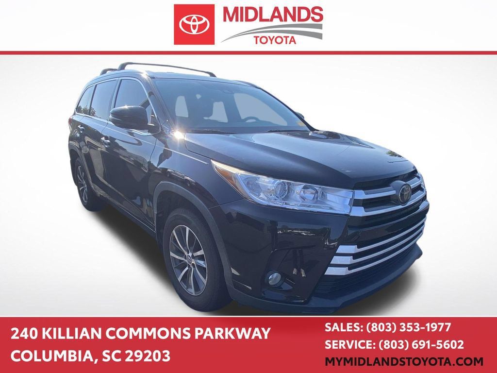 Used 2017 Toyota Highlander XLE AWD/4WD image 1
