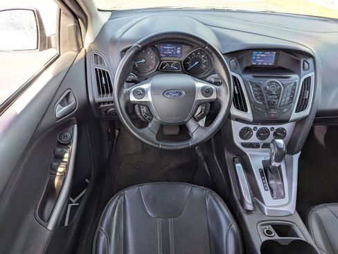 Used 2013 Ford Focus SE image 25