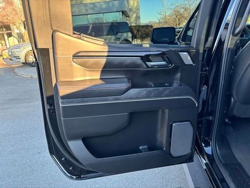 Used 2024 GMC Sierra 1500 AT4X image 29