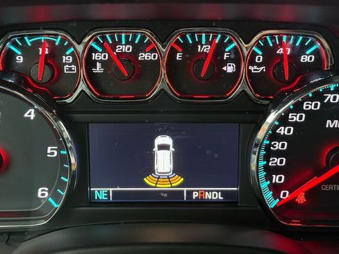 Used 2020 Chevrolet Tahoe 4WD image 13