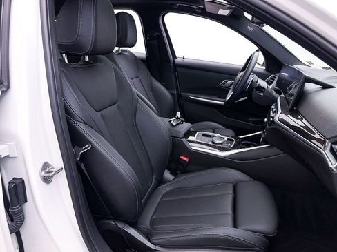 Used 2023 BMW 330i Sedan w/ Driving Assistance Package image 36