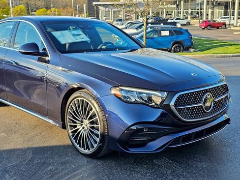 New 2026 Mercedes-Benz E 450 4MATIC Sedan image 2