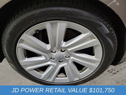 Used 2023 Land Rover Range Rover SE image 11