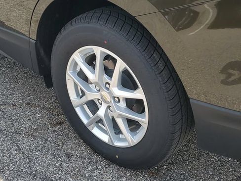 Used 2023 Chevrolet Equinox LT AWD/4WD image 28