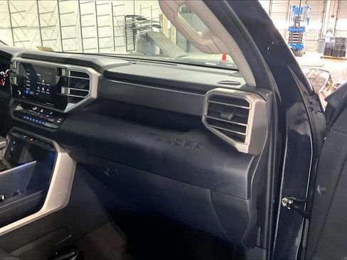 Used 2023 Toyota Tundra SR5 w/ SR5 Convenience Package AWD/4WD image 18