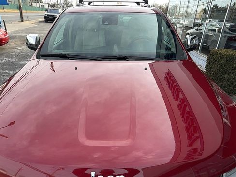 Used 2015 Jeep Grand Cherokee Overland w/ Advanced Technology Group image 31