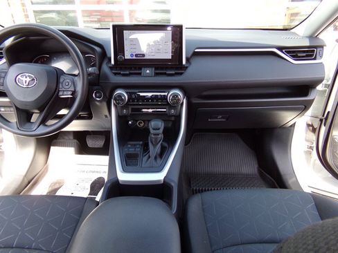 Used 2025 Toyota RAV4 XLE w/ Convenience Package FWD image 27